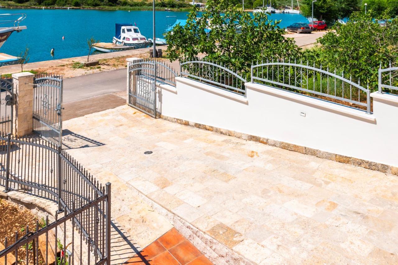 Apartment Bilice beach Exterior foto