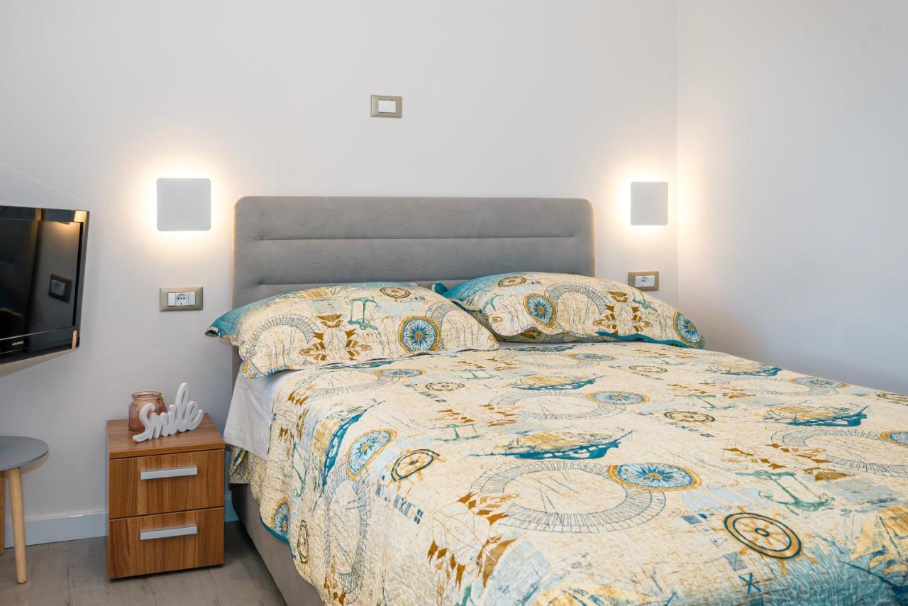 Apartment Bilice beach Exterior foto