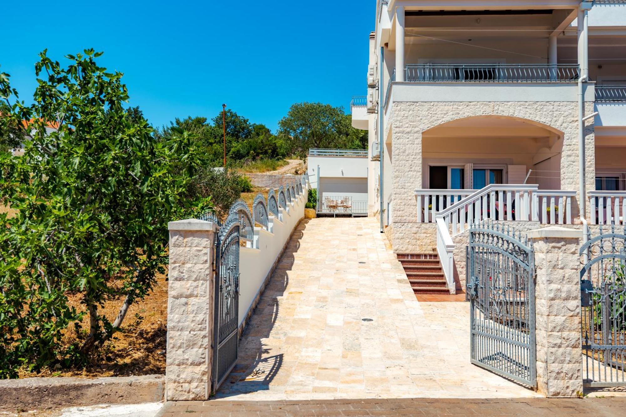 Apartment Bilice beach Exterior foto